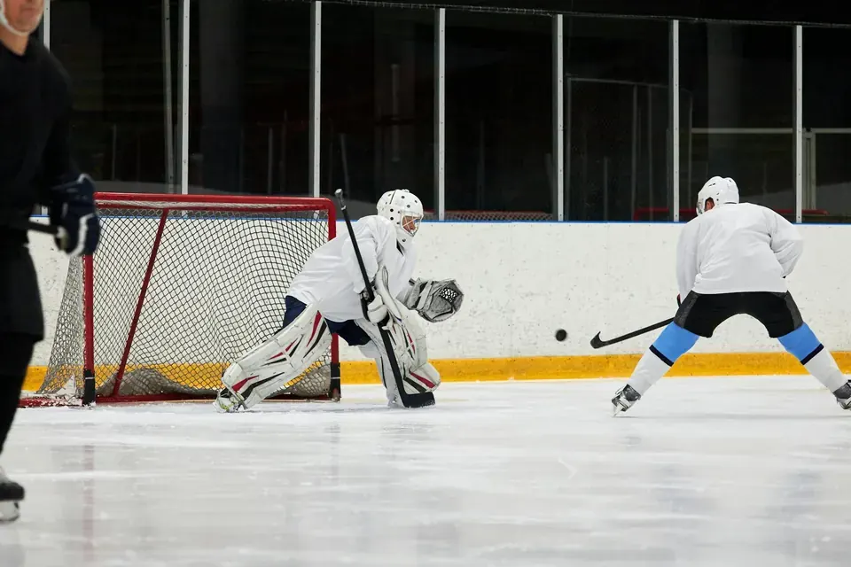 Connor McDavid vs. Wayne Gretzky: A Statistical Comparison